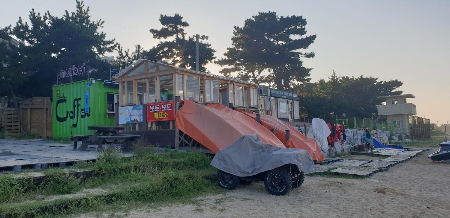 Cover Image for Gyeongpo Blue Beach Bed and Breakfast