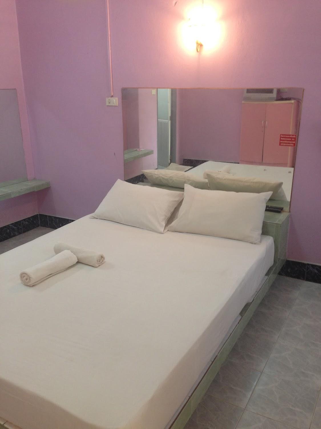 Cover Image for Khlong Hom Hotel