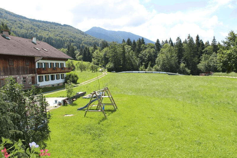 Cover Image for Zum Baur