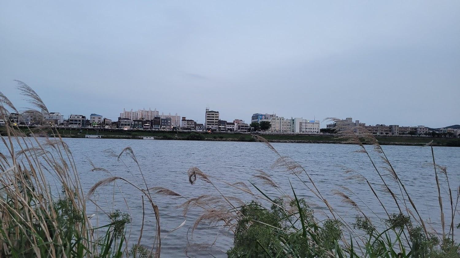 Cover Image for 호텔마루