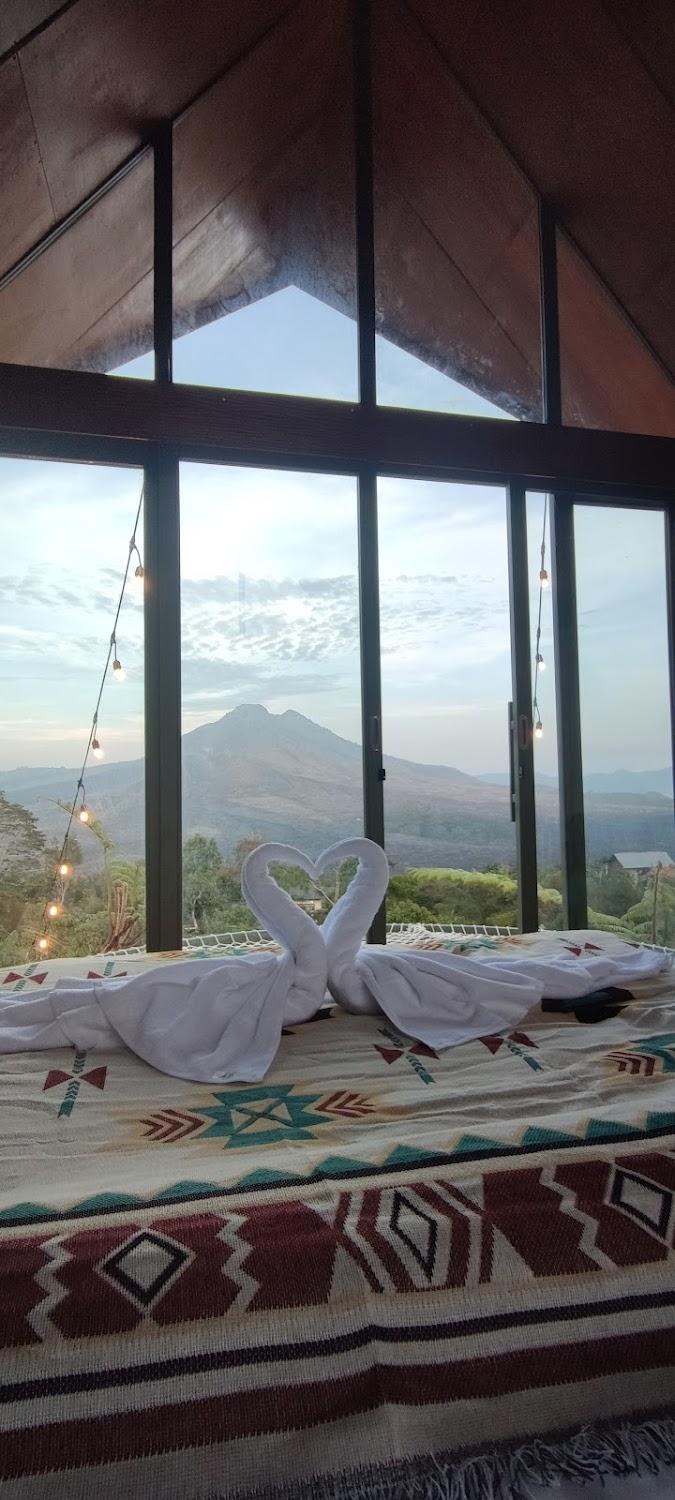 Cover Image for Black Wood Mountain Cabin