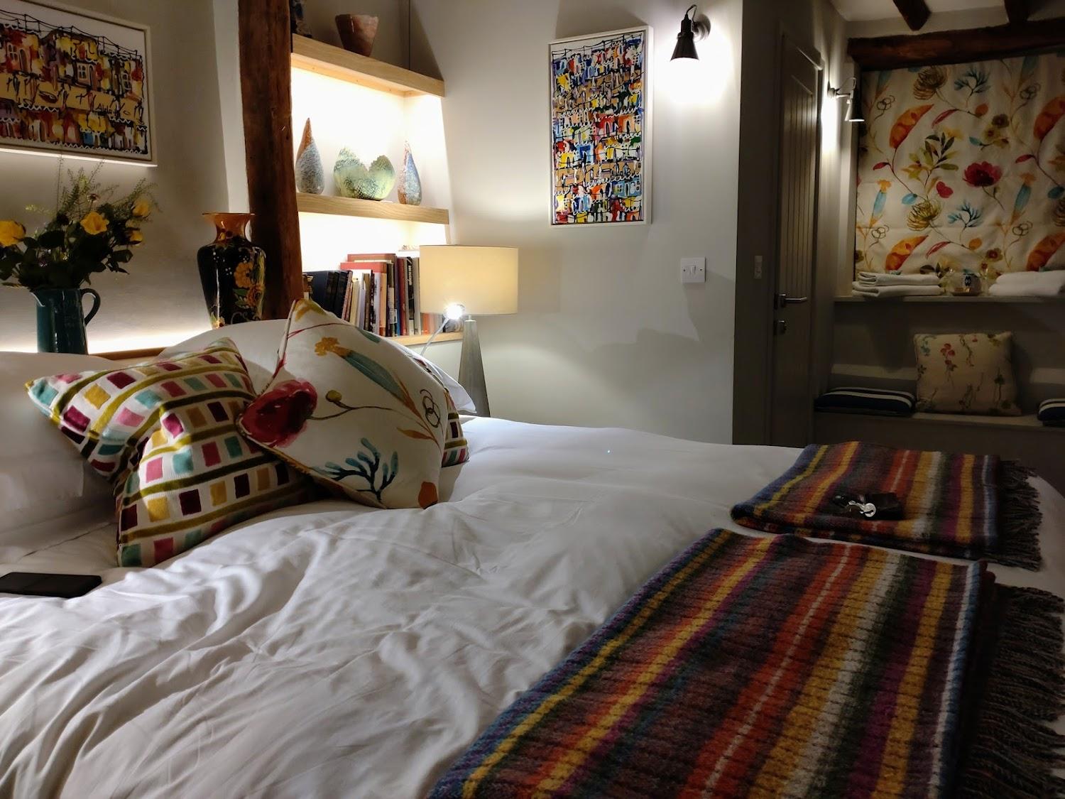 Cover Image for Thames Edge Rooms