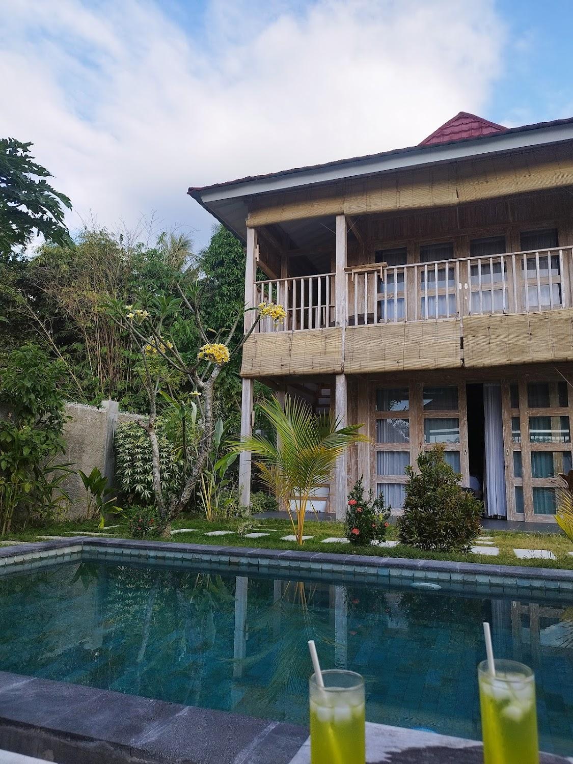 Cover Image for Ảnh At a glance