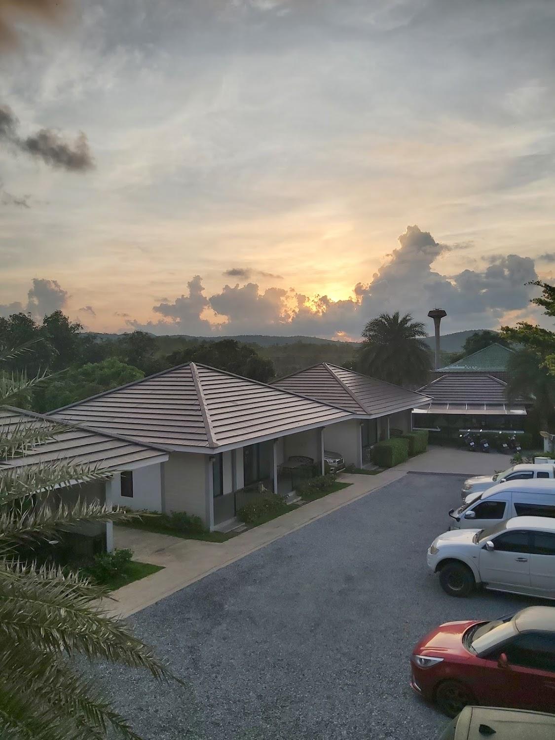 Cover Image for SiriNiran Resort