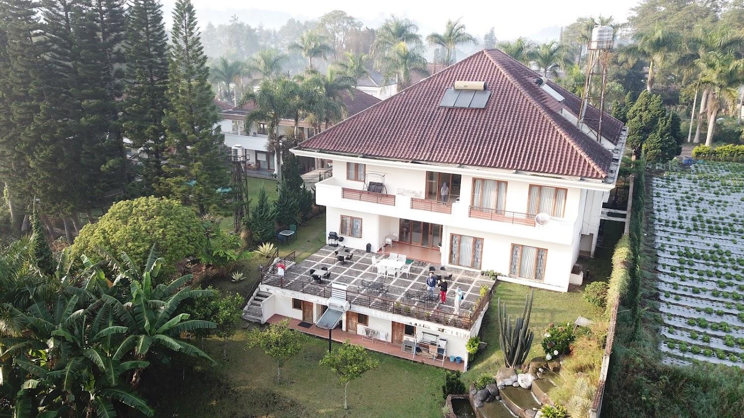 Cover Image for Puri Bernadi Guest House