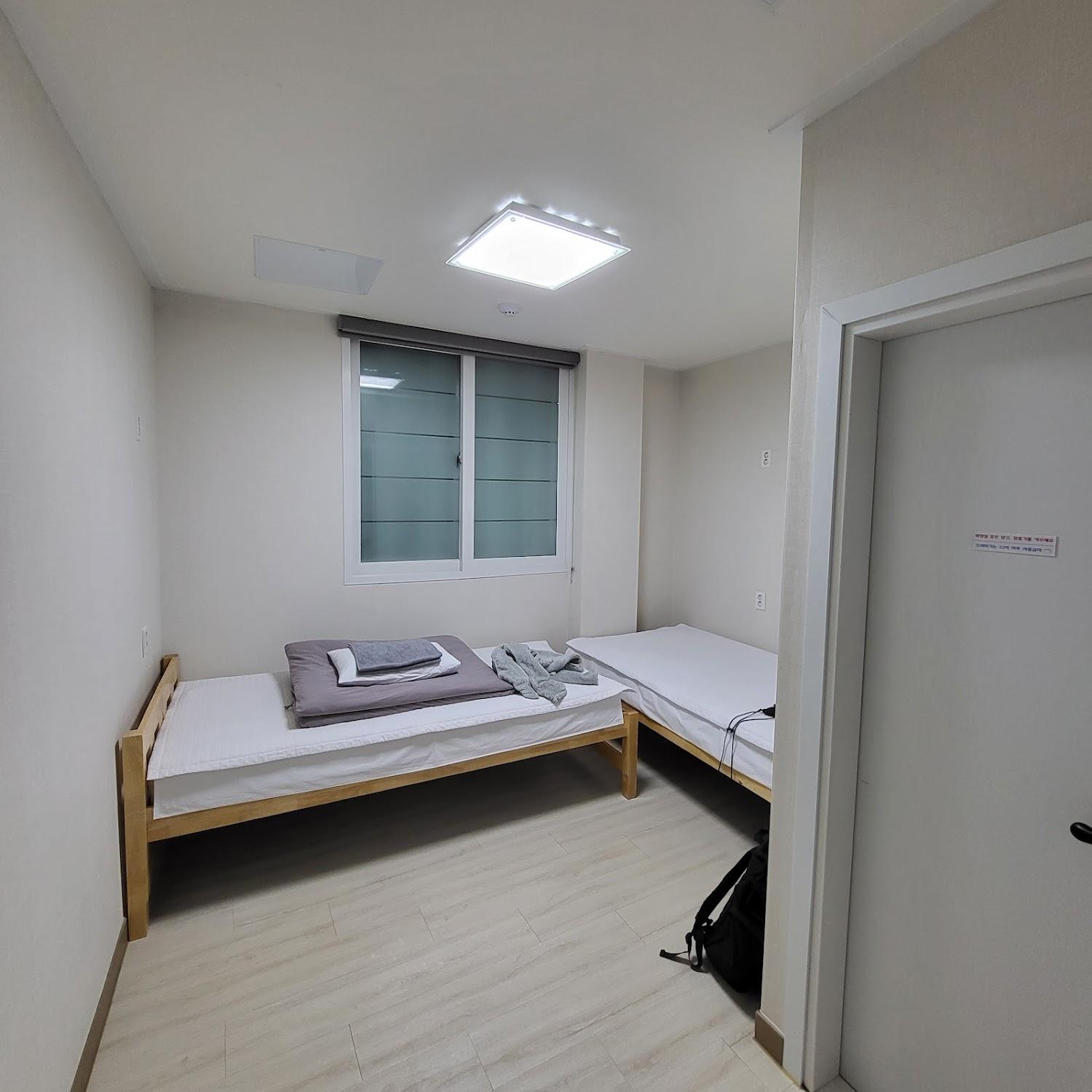 Cover Image for 앨리게스트하우스