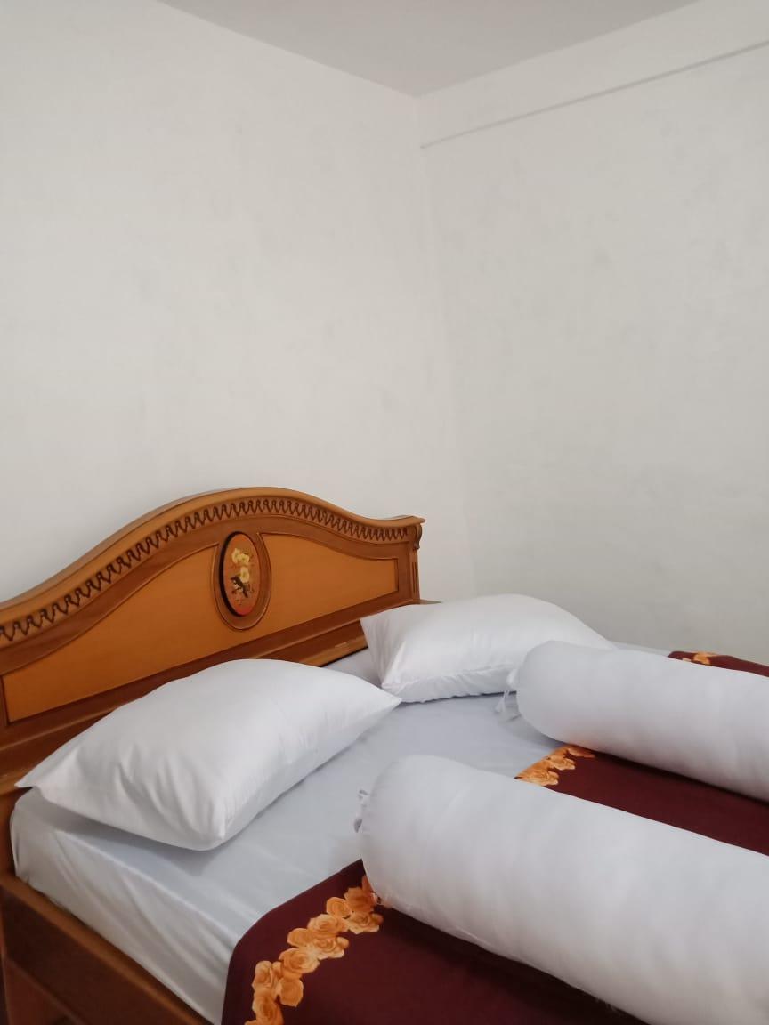Cover Image for GUEST HOUSE ROFAL
