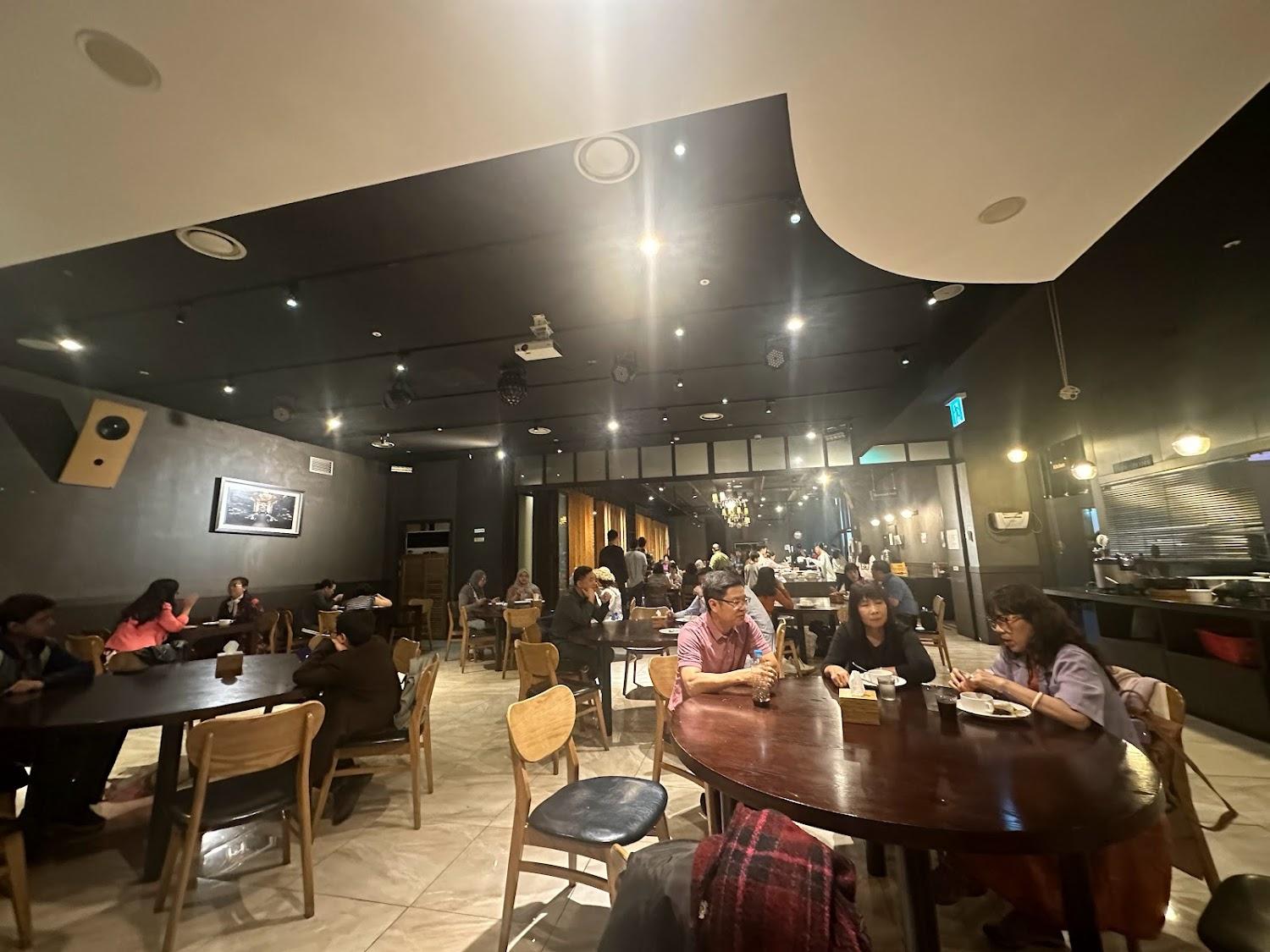 Cover Image for Golden City Hotel Dongdaemun
