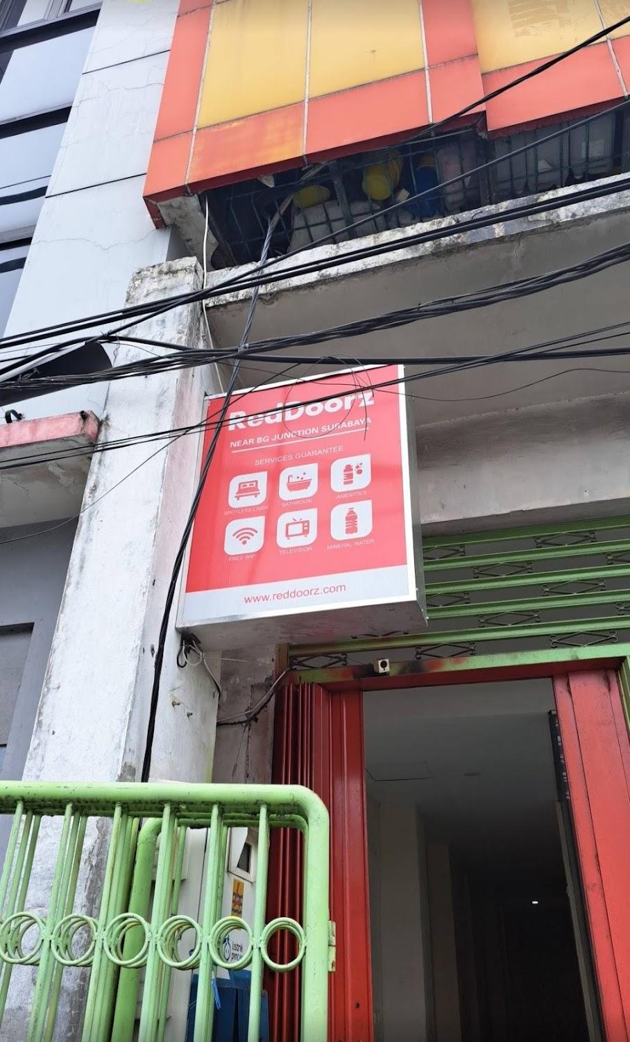 Cover Image for RedDoorz near BG Junction Surabaya