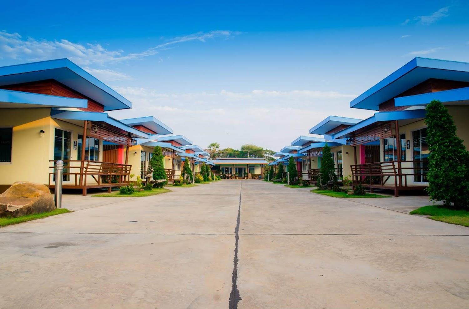 Cover Image for สว่างในฝันรีสอร์ท