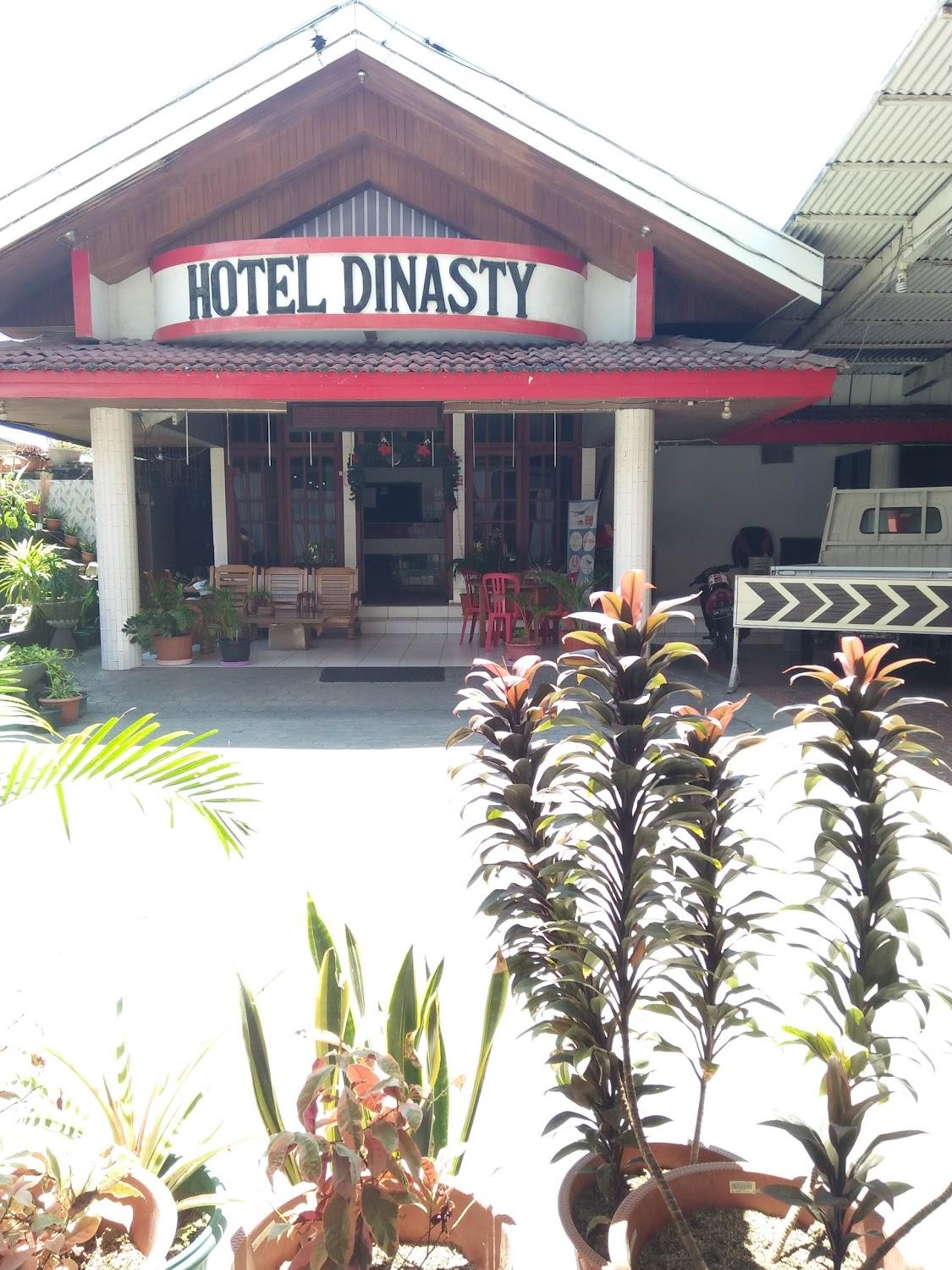 Cover Image for Dinasty Hotel