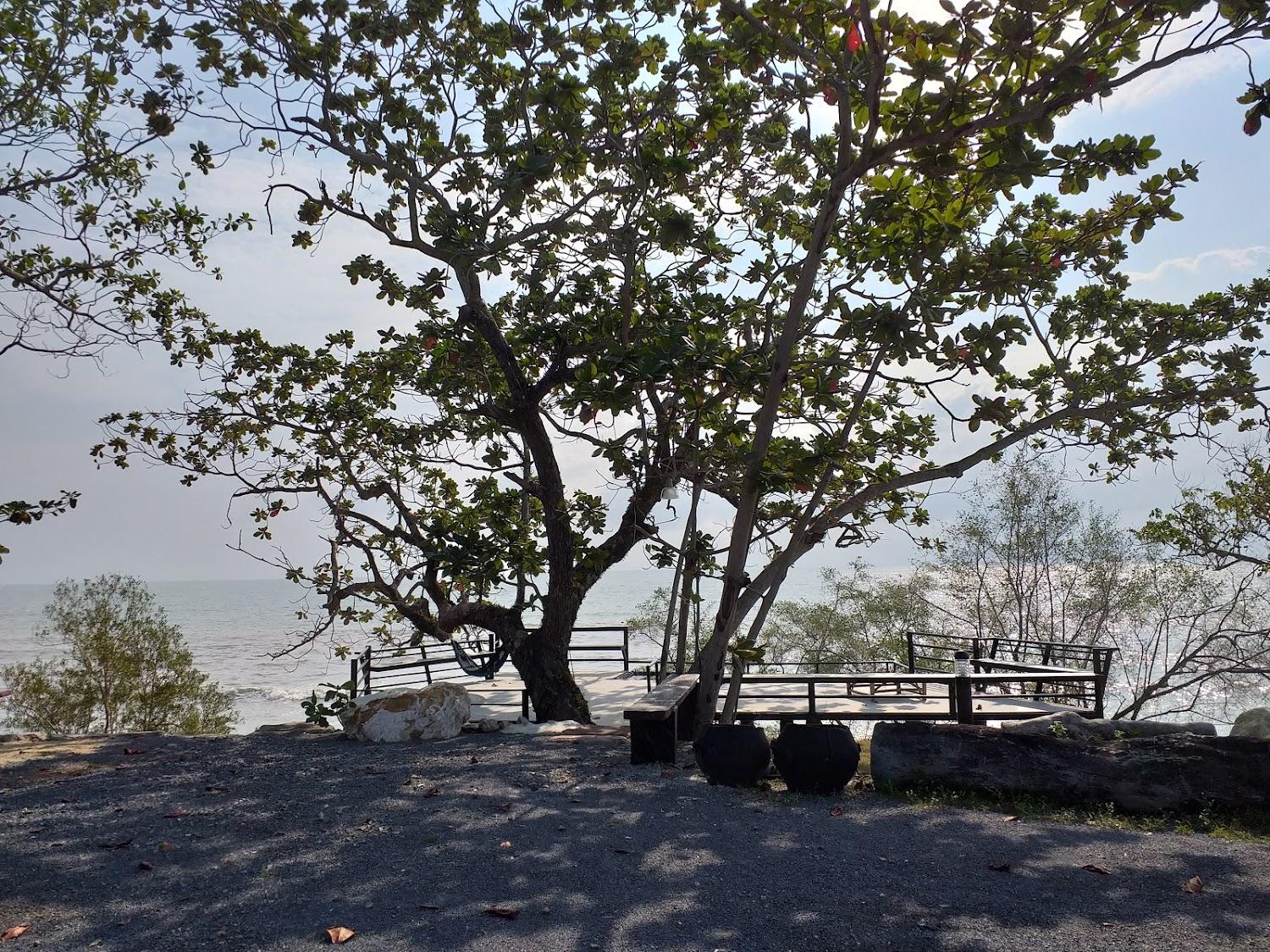 Cover Image for ร็อคฮิลล์ บีช รีสอร์ท / Rock Hill Beach Resort