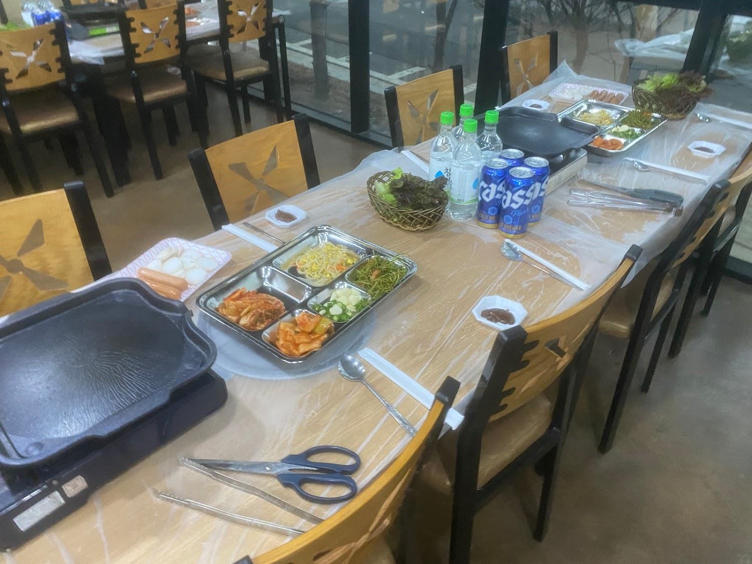 Cover Image for (주)밀모 캠핑리조트빨강치마)