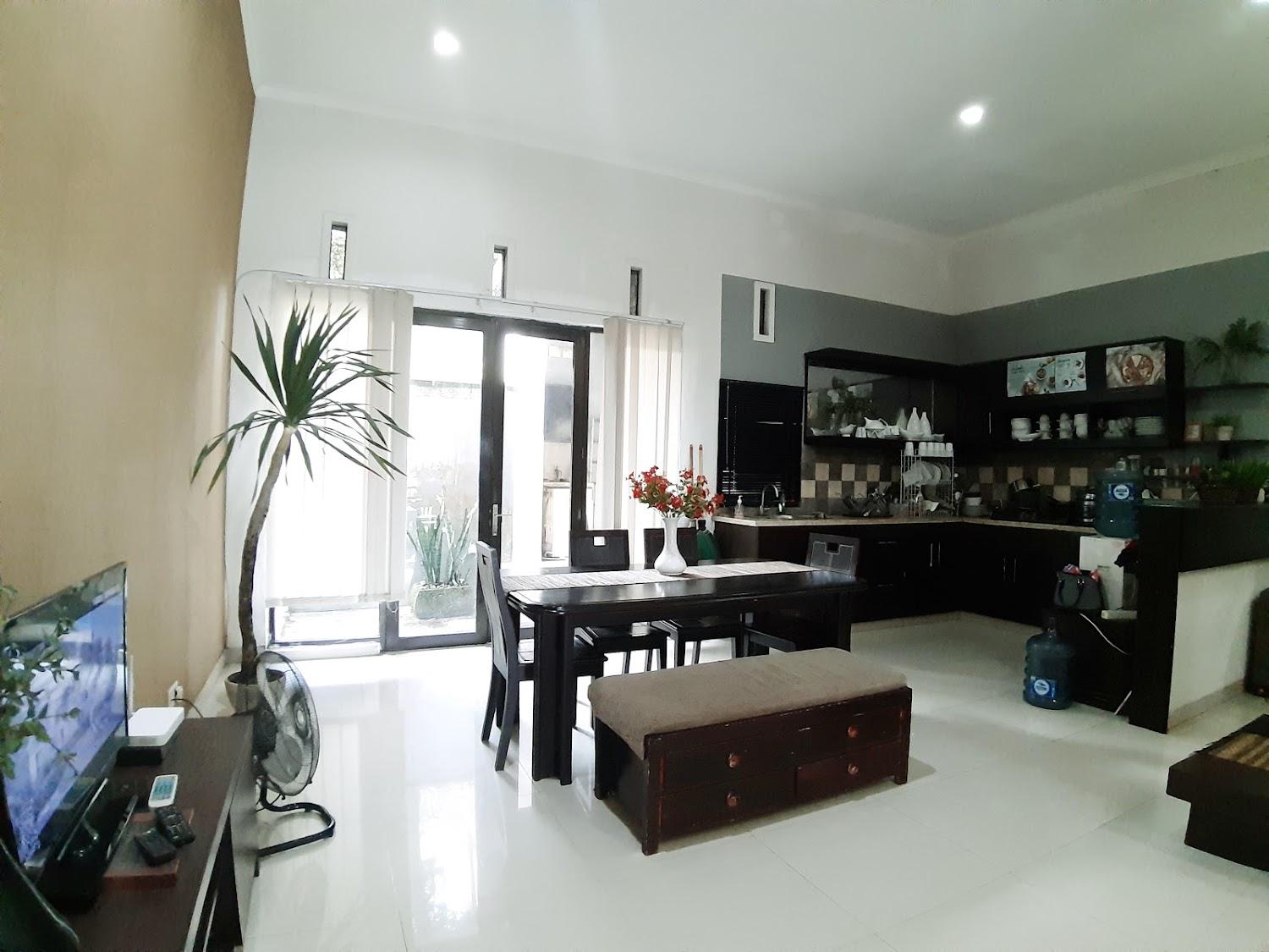 Cover Image for Villa Padasuka Raisa