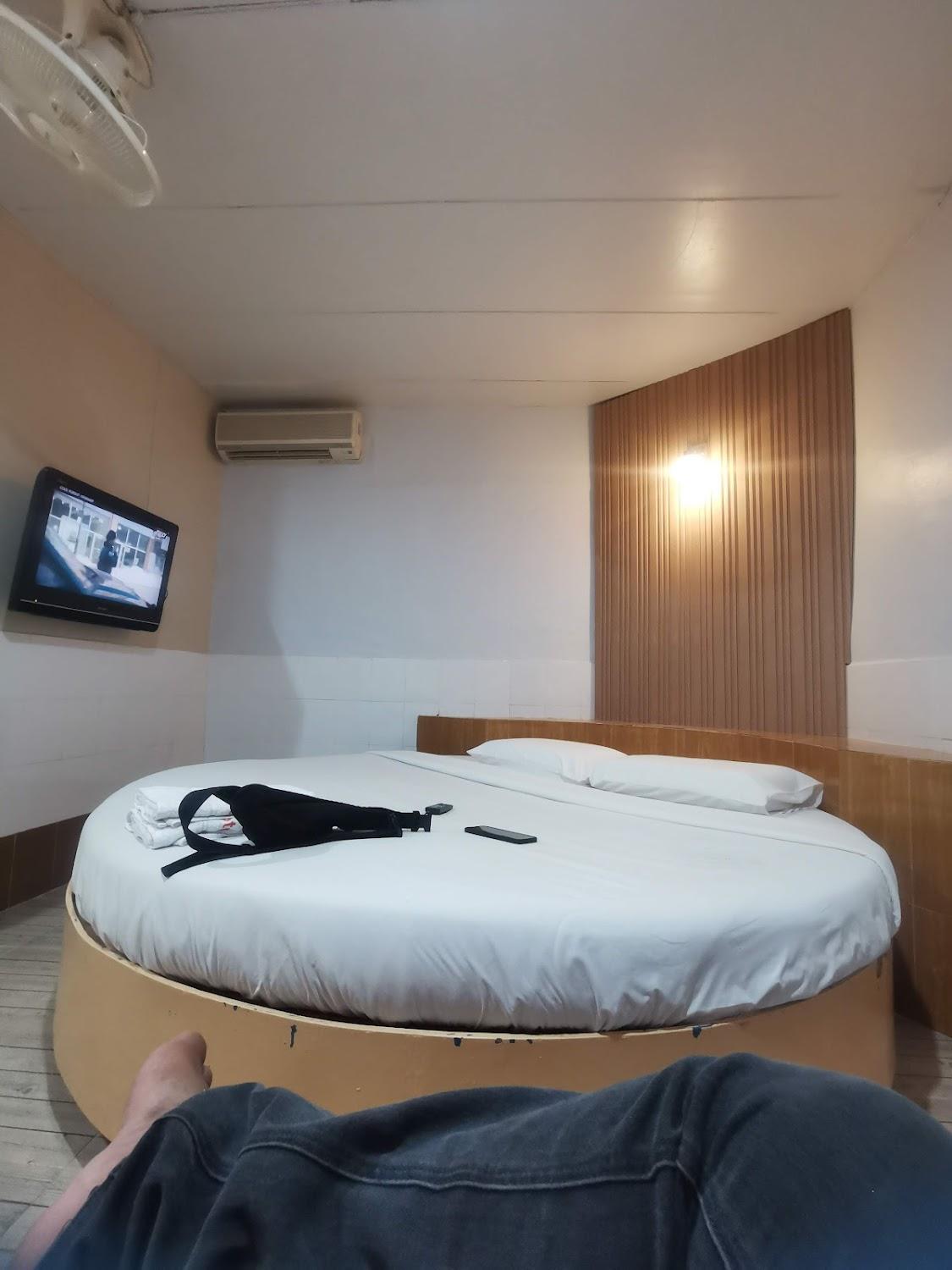 Cover Image for My House Hotel