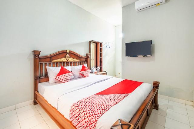 Cover Image for OYO Life 90727 Kost Kawaluyaan Residence