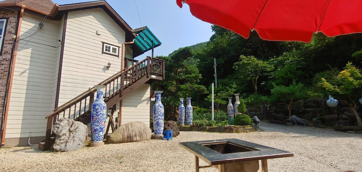 Cover Image for 주봉산펜션