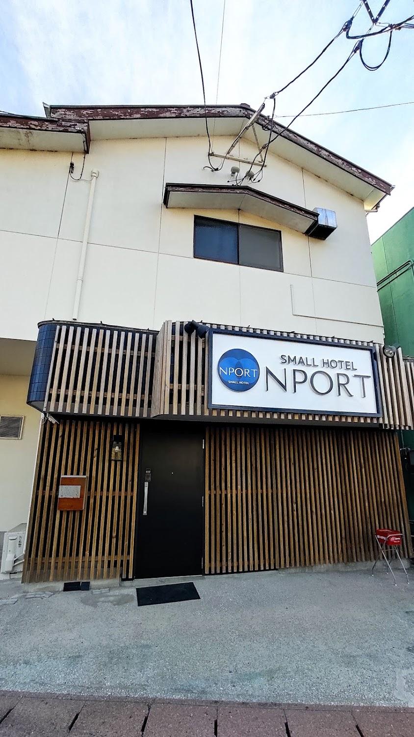 Cover Image for SMALLHOTEL NPORT