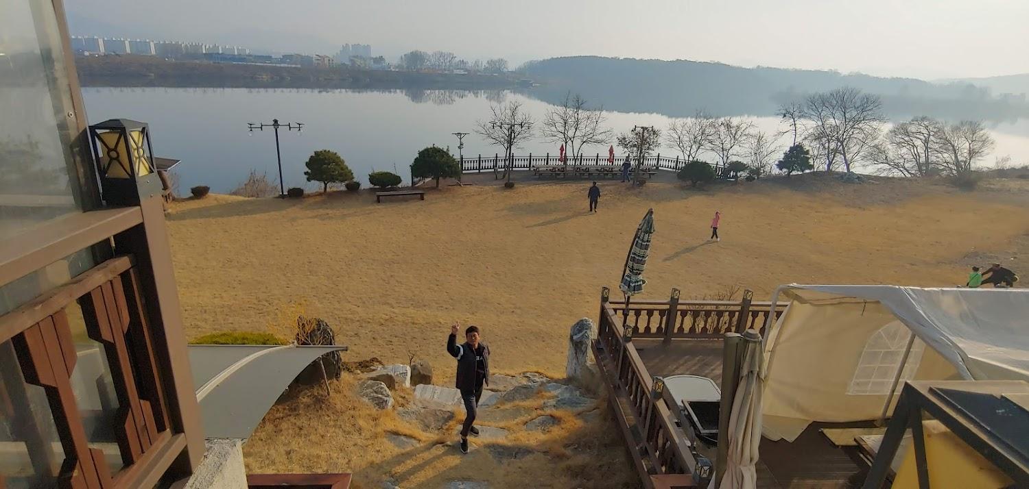 Cover Image for 강아름펜션