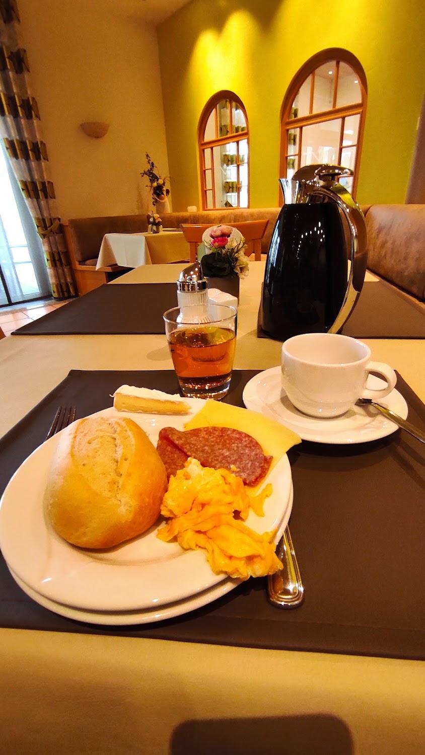 Cover Image for Warias Hotel & Restaurant Braunsbedra