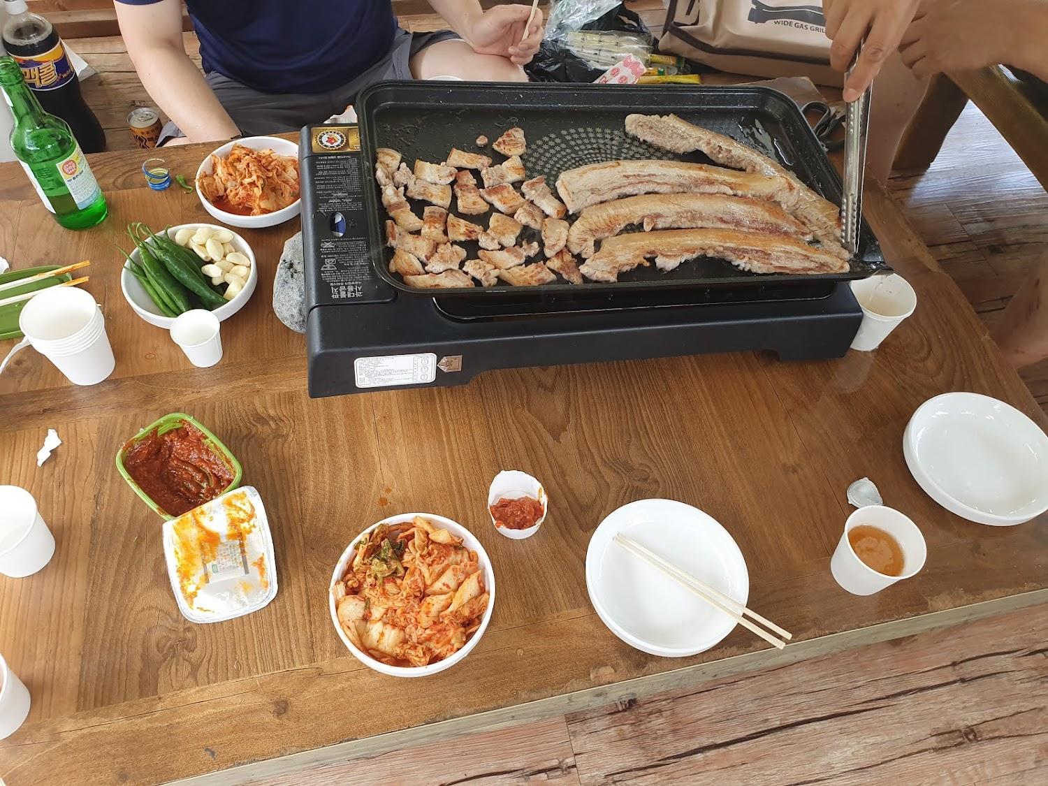 Cover Image for 강마을펜션