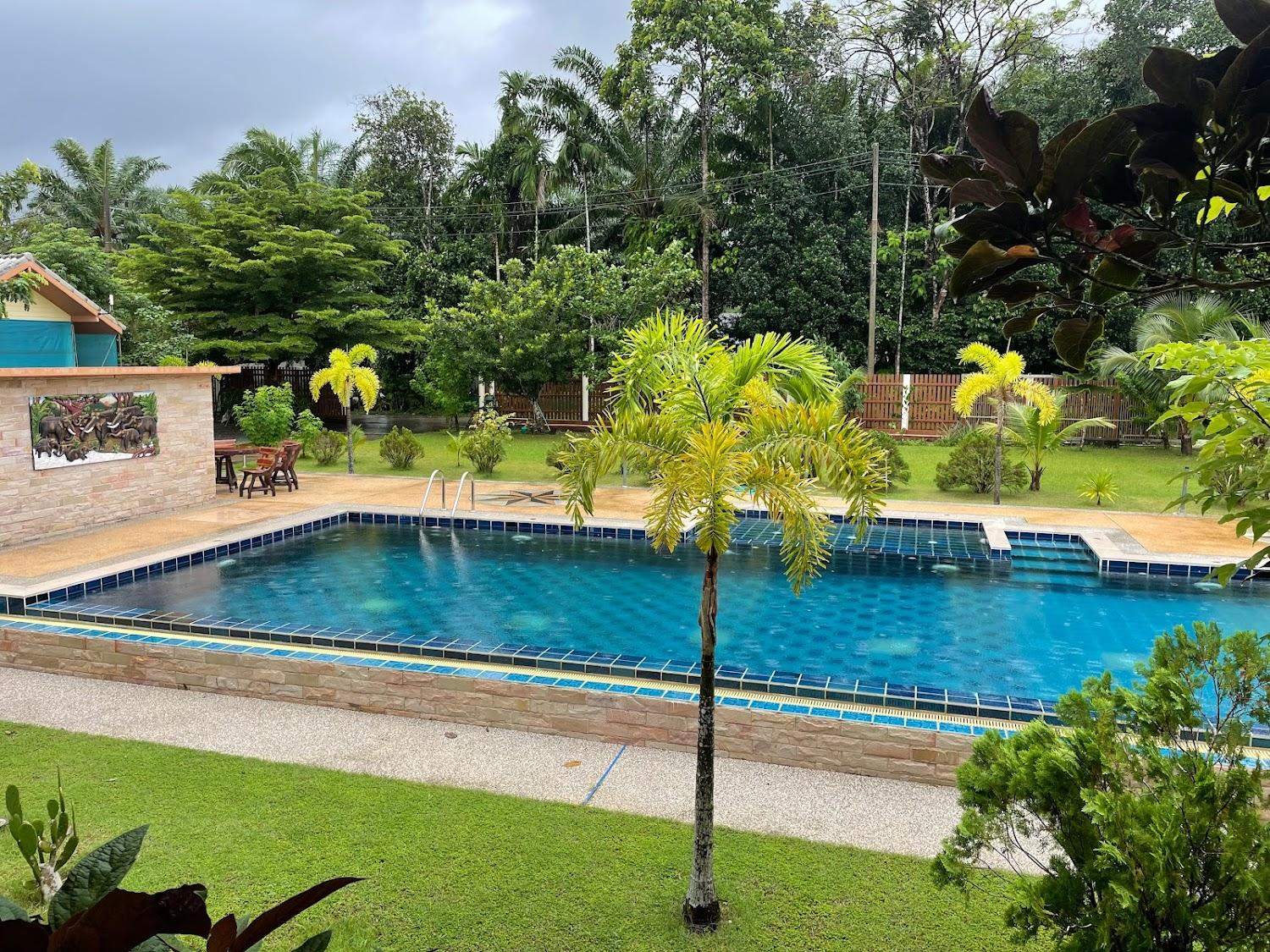 Cover Image for Poolside Bungalow