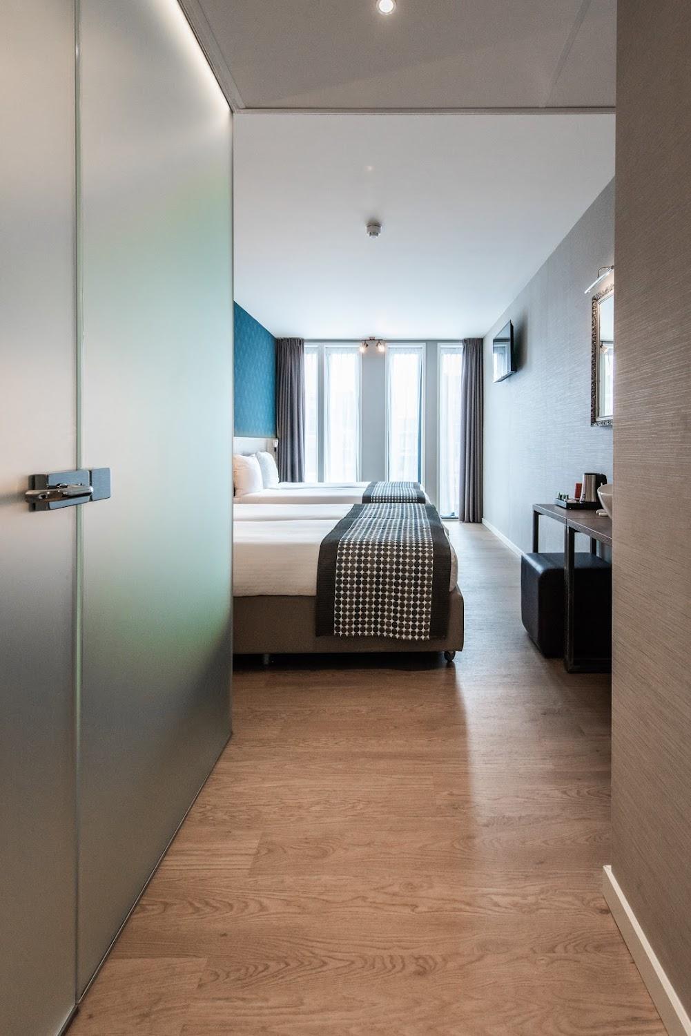 Cover Image for Melrose Hotel