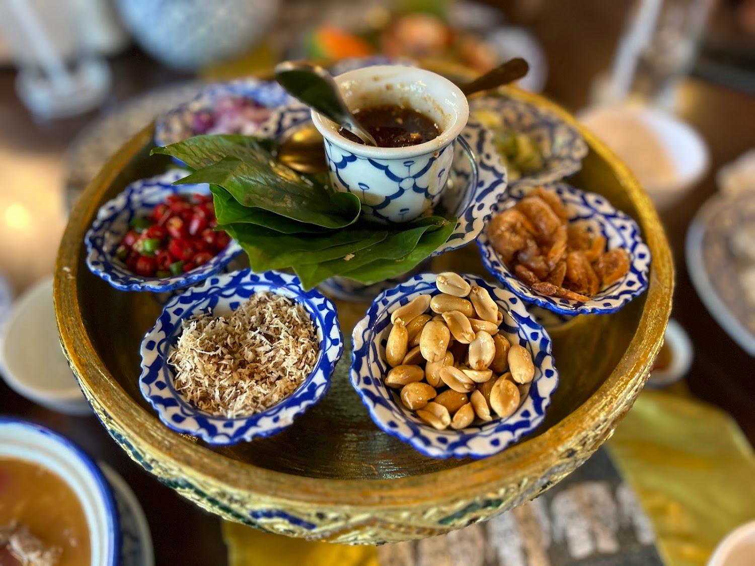 Cover Image for เรือนรับขวัญ Rueanrubkwan