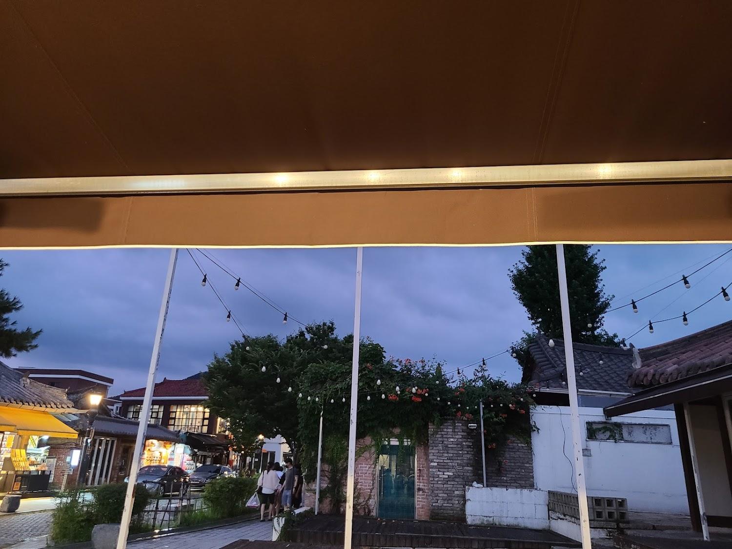 Cover Image for 전주 한옥마을 숙박 하늘애
