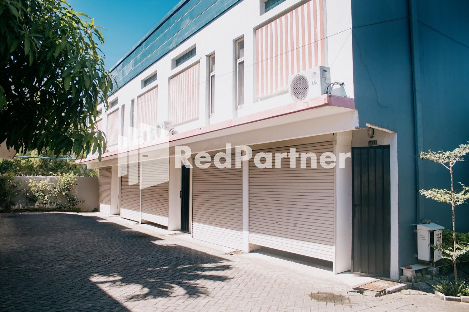 Cover Image for Pits Hotel Mitra RedDoorz near Atom Mall