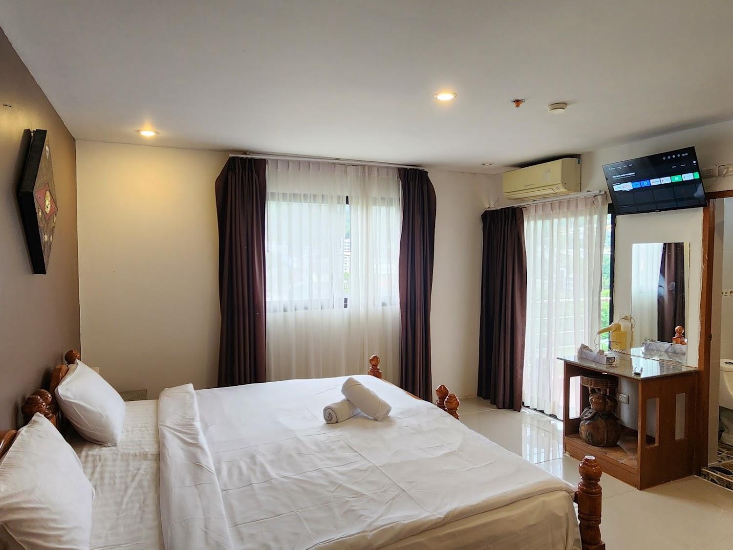 Cover Image for Patong Dynasty royal hotel