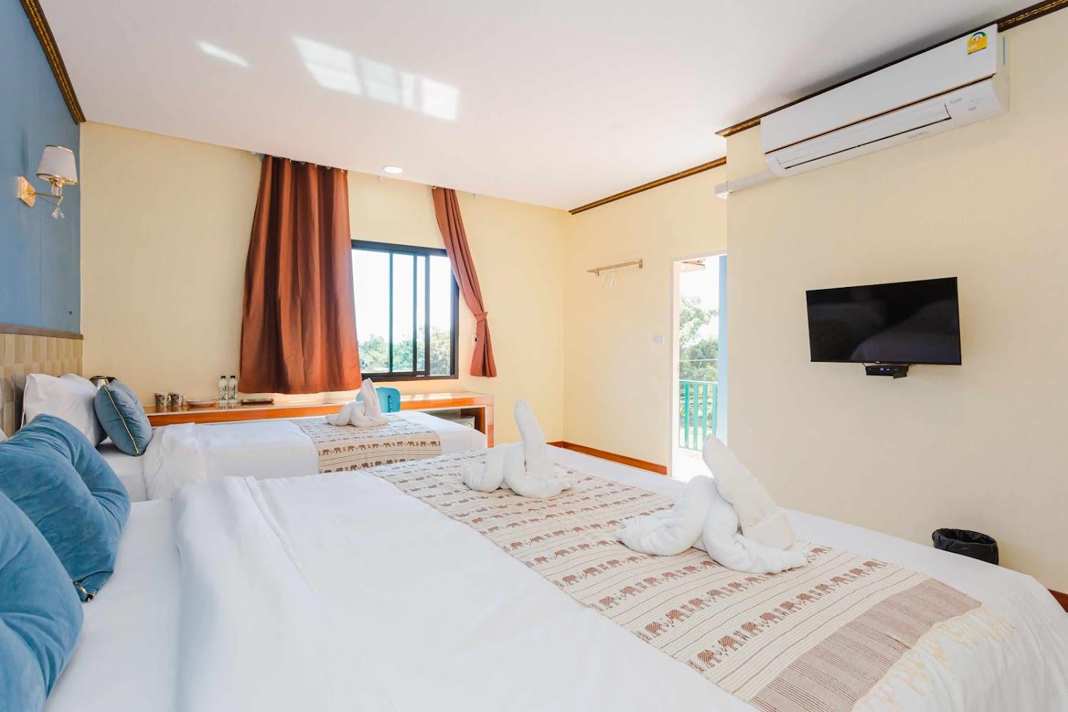 Cover Image for F2 Hotel (โรงแรมฟ้าสวย)