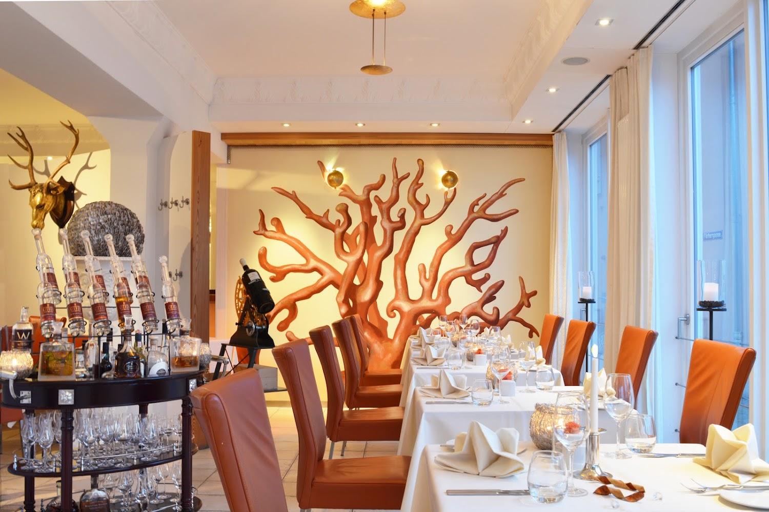 Cover Image for YachtHotel Helvetia