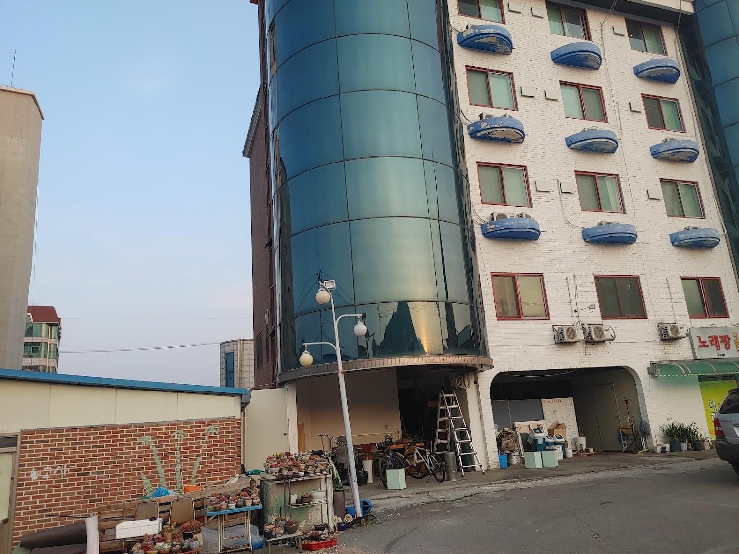 Cover Image for Seoghwajang