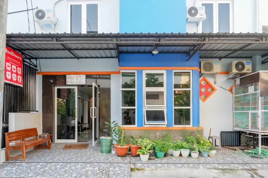 Cover Image for RedDoorz near Jalan Adi Sucipto Solo
