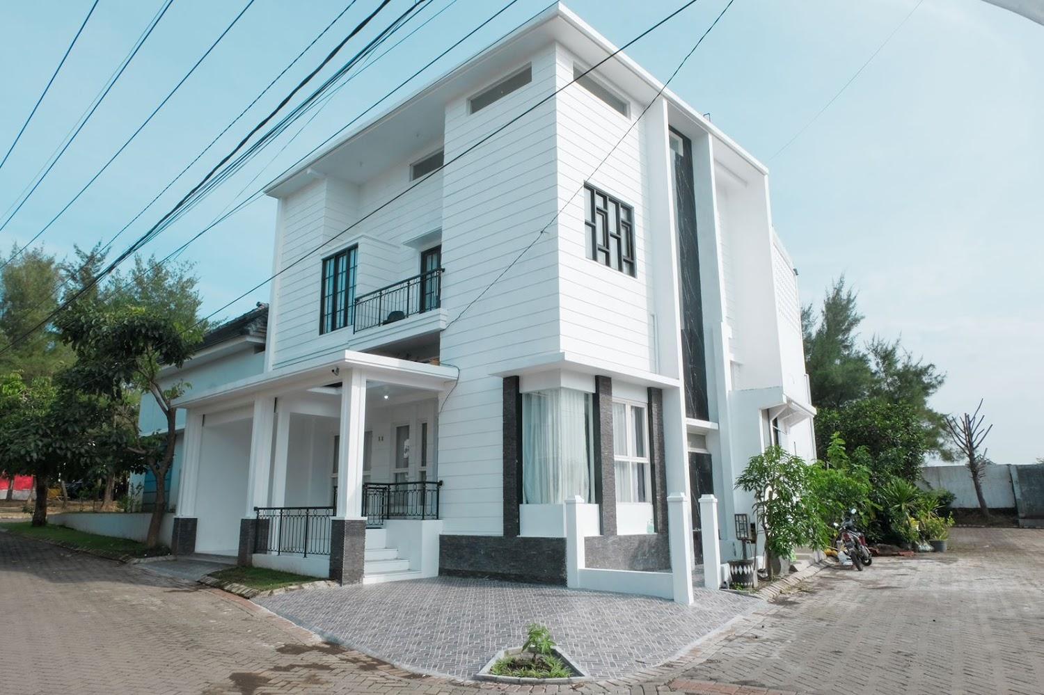 Cover Image for Rumah Oma Family
