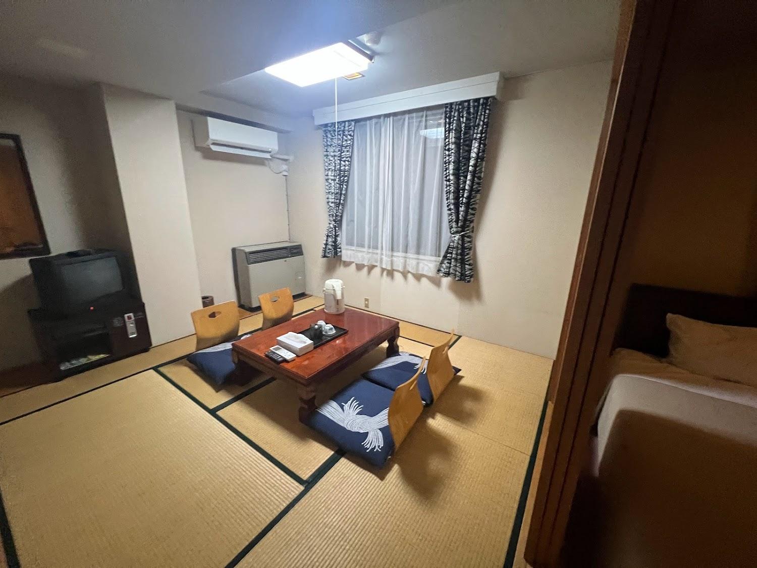 Cover Image for Urabandai Goshikinuma hotel