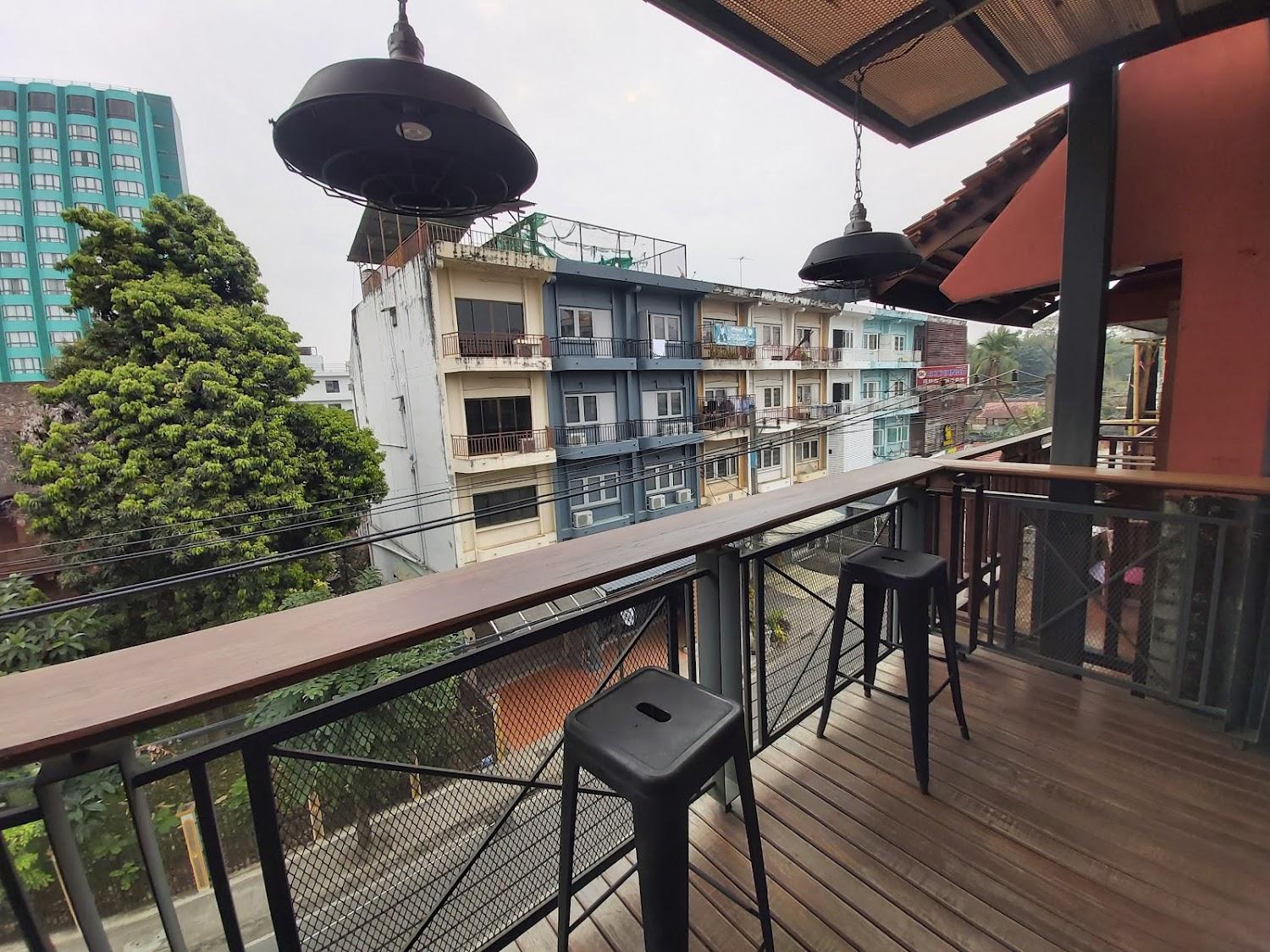 Cover Image for Iron32 Hotel Bar and Bistro