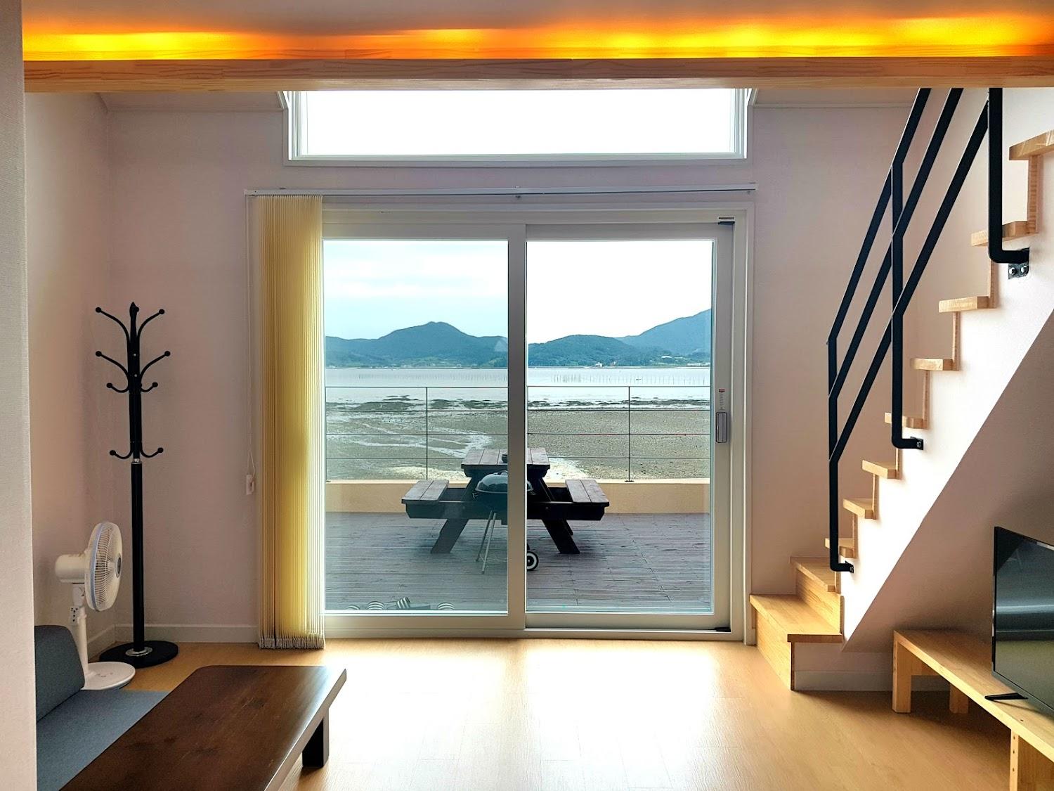 Cover Image for 남해에서하루펜션