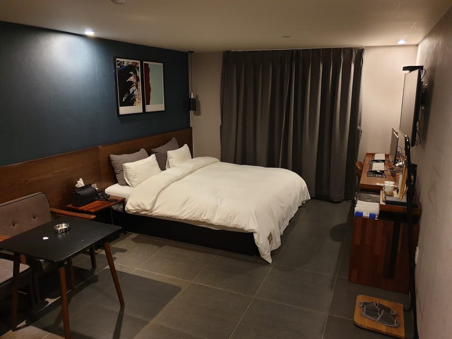 Cover Image for Hotel 7Bricks