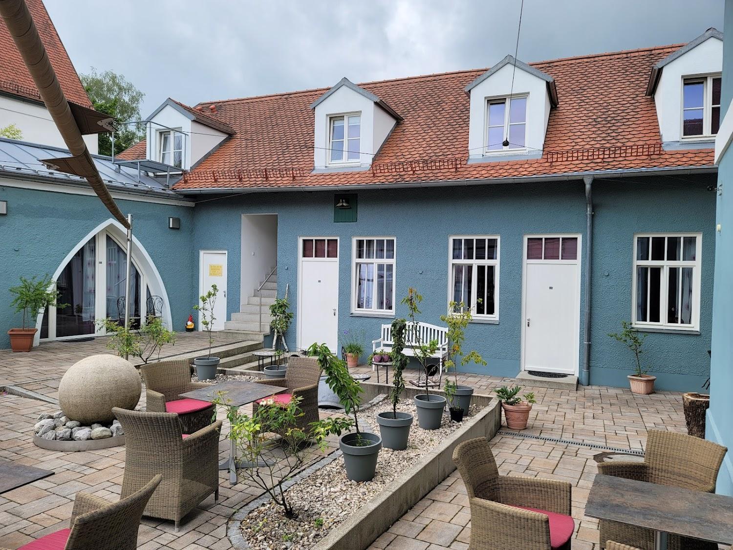Cover Image for Hotel & Cafe DAH-INN