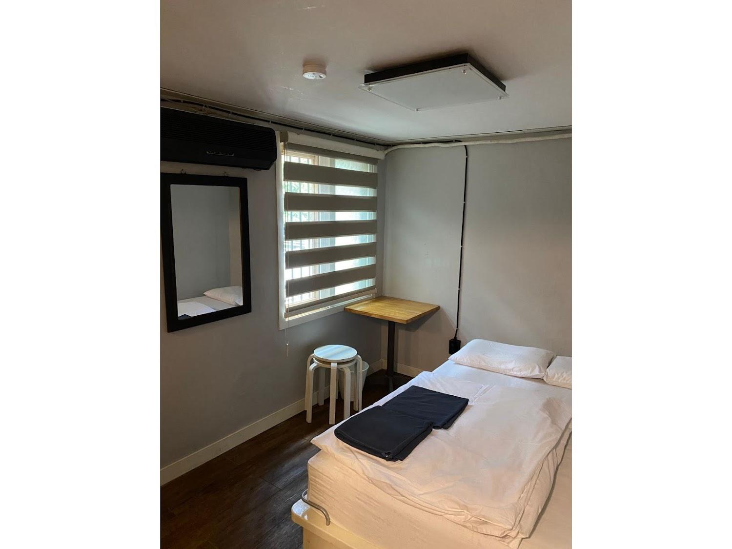 Cover Image for ITAEWON INN
