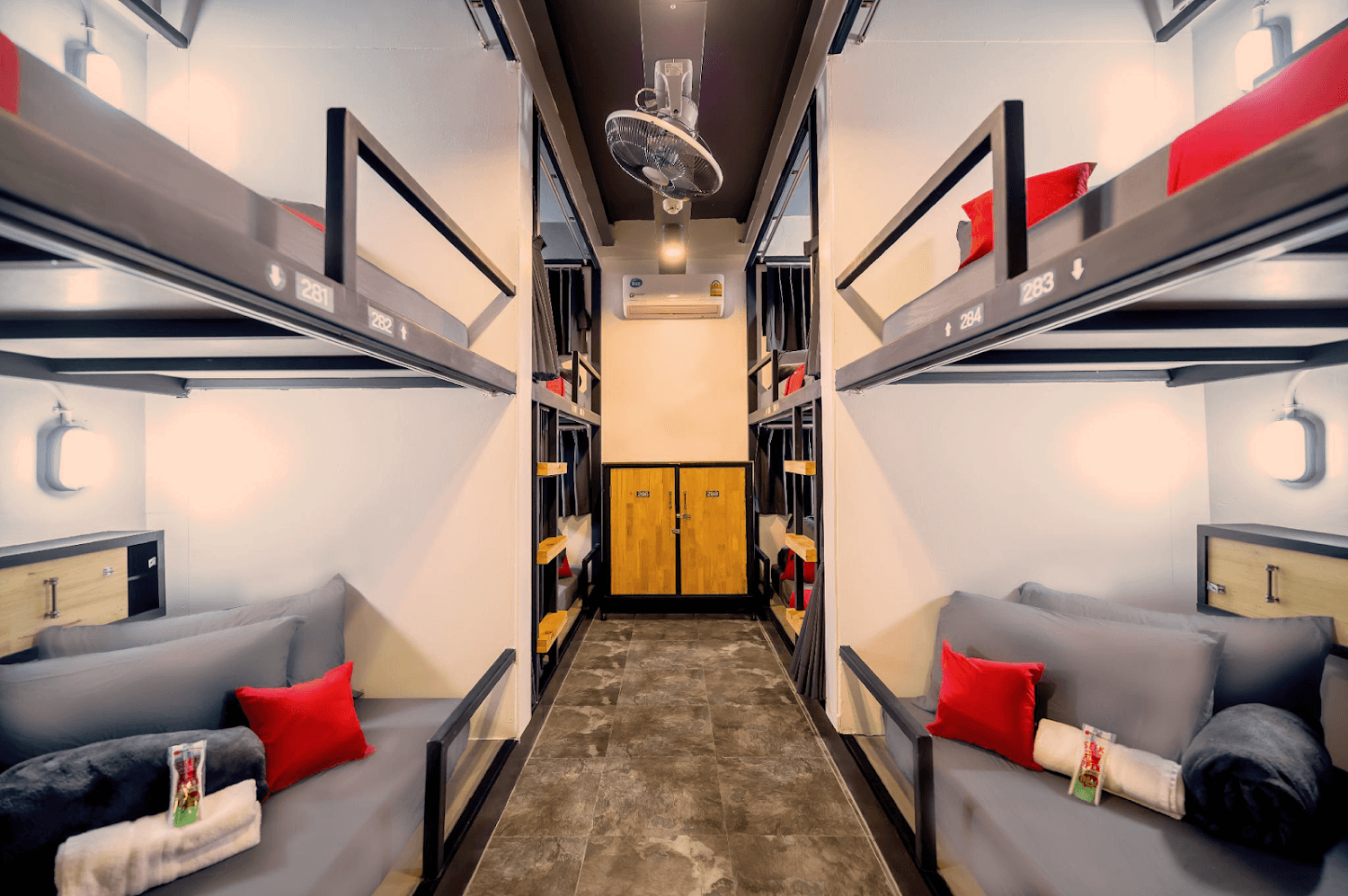 Cover Image for Episode 11 Hostel Sukhumvit