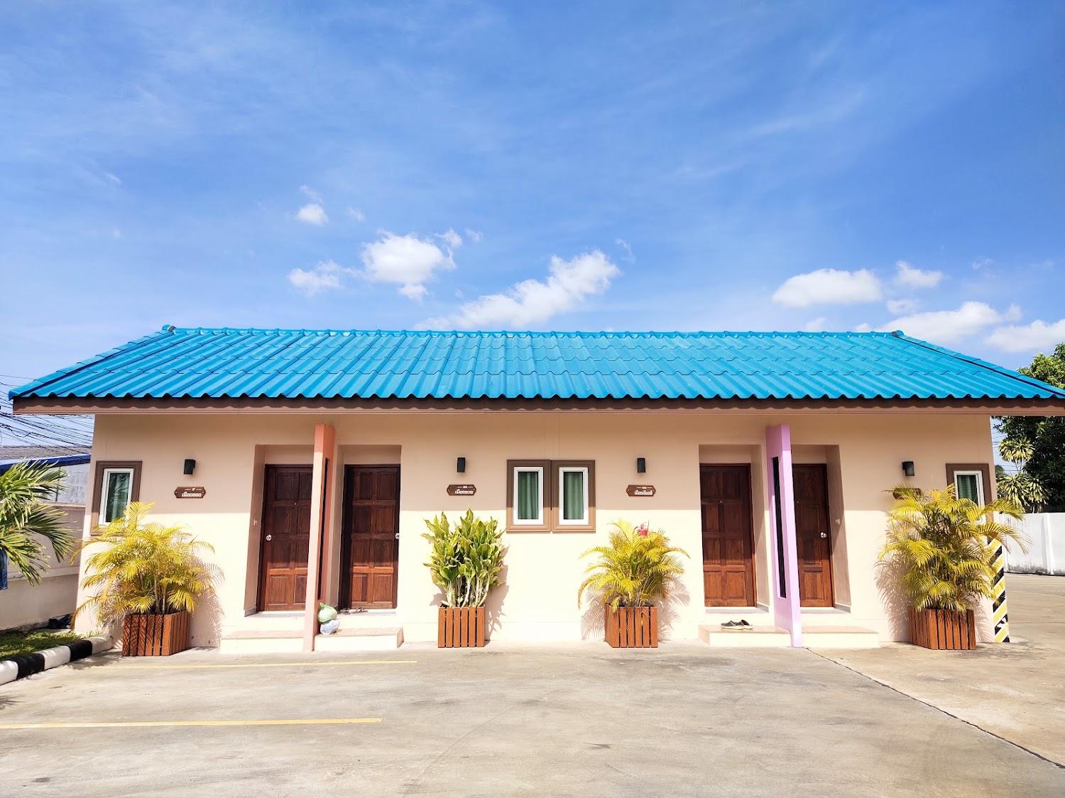 Cover Image for โรงแรมพรหมแสนวิเศษ เฮ้าส์
