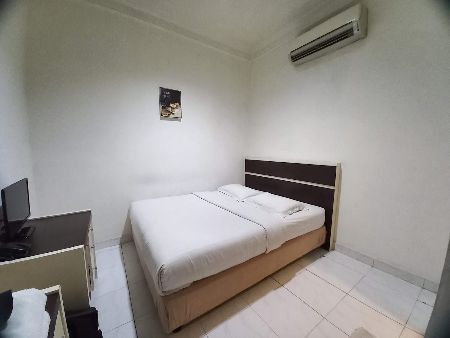 Cover Image for Wisma Sederhana Mitra RedDoorz