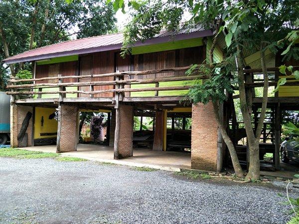 Cover Image for บ้านไม้-ชายคลองรีสอร์ท