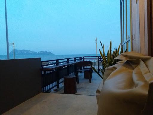 Cover Image for Prachuap Beach Hotel