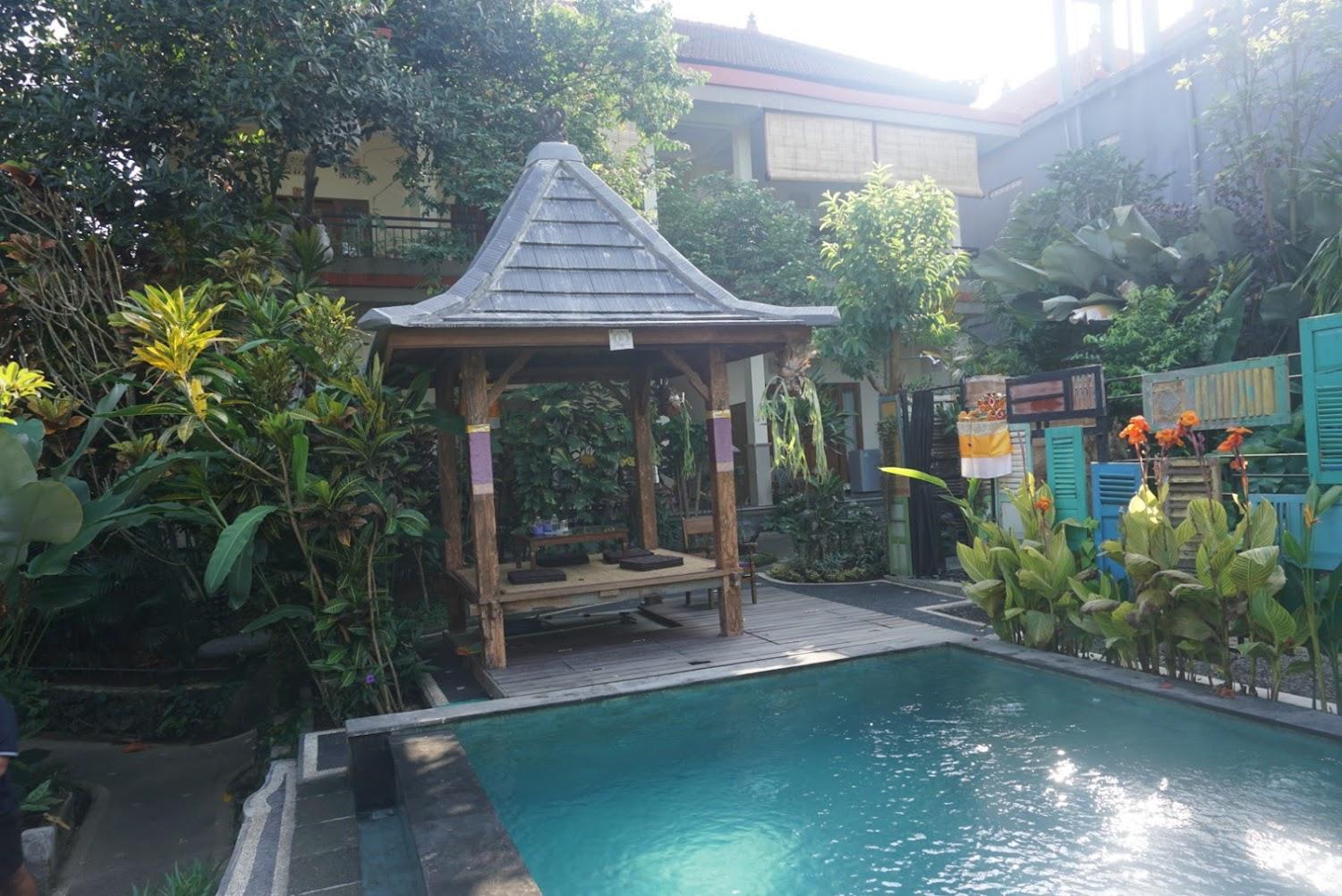Cover Image for Sari Garden