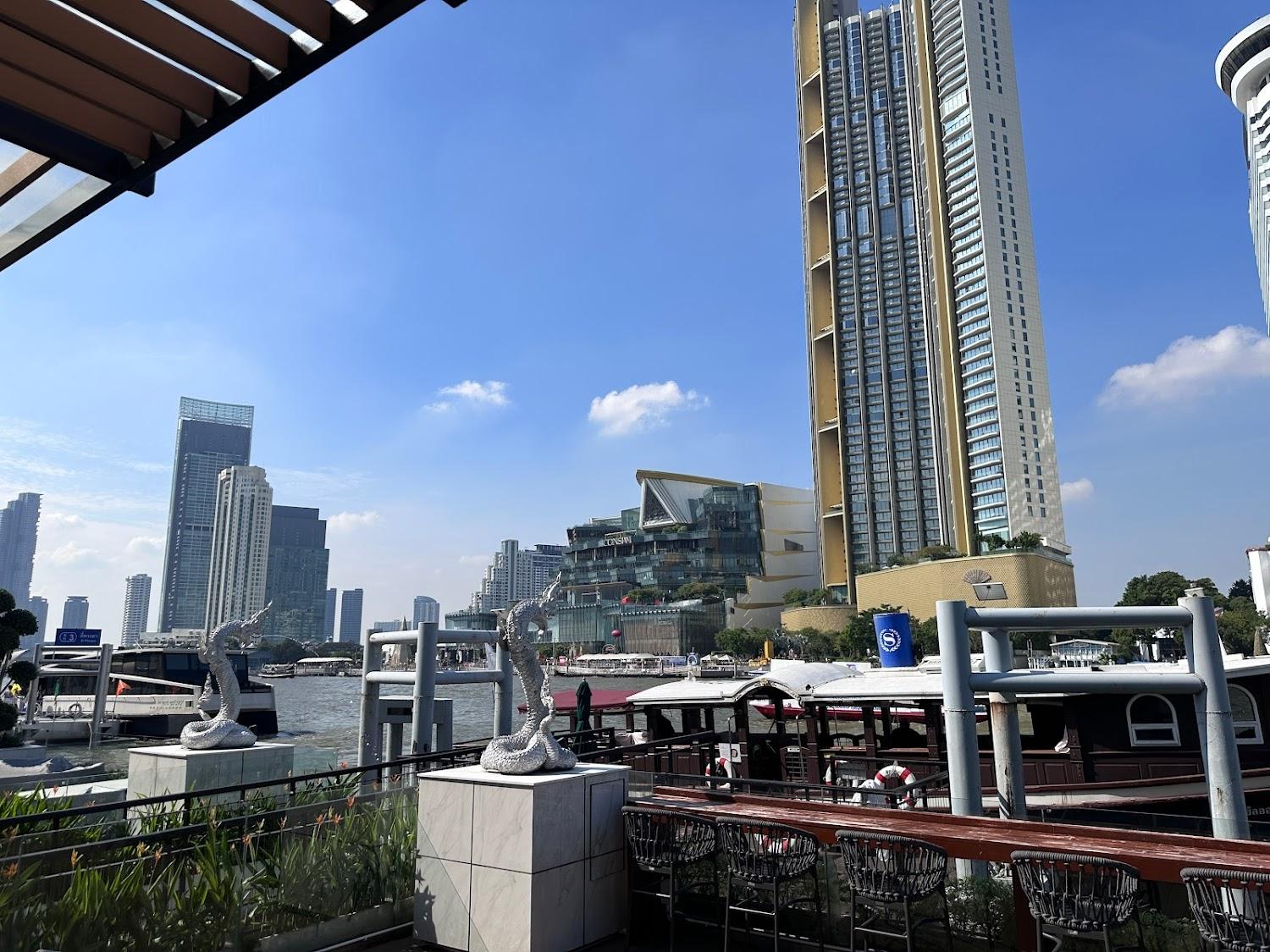 Cover Image for Royal Orchid Sheraton Hotel & Towers