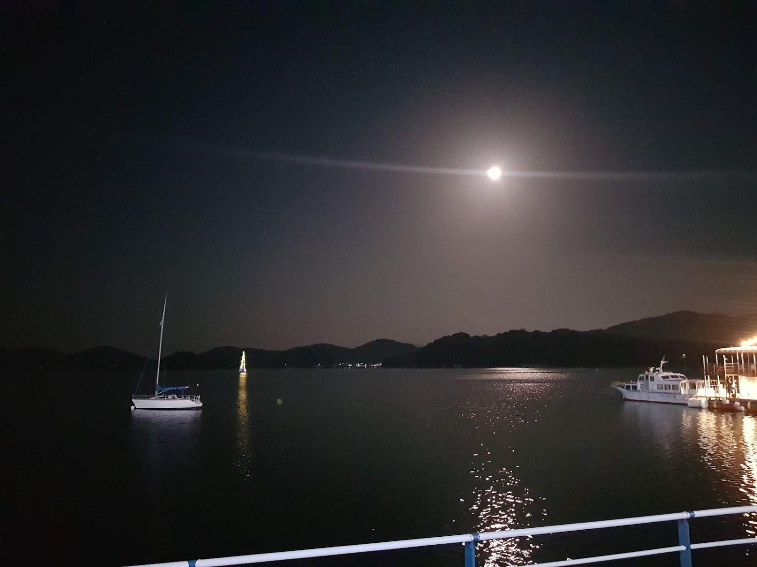 Cover Image for Tongyeong Badapunggyeong